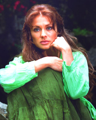 Stiahni si Seriál Esmeralda 1-137 (SK)(1080p) = CSFD 16%
