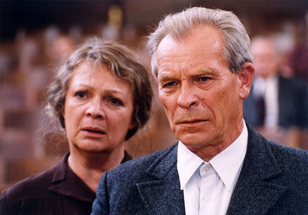 Stiahni si Filmy CZ/SK dabing I ve smrti sami (2004)(CZ)[704x432p]  = CSFD 76%