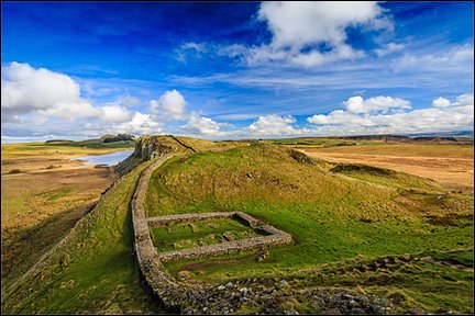 Stiahni si Dokument Tajemství Hadriánova valu / Timewatch: Hadrian's Wall (2006)(CZ)[TvRip][1080p] = CSFD 76%