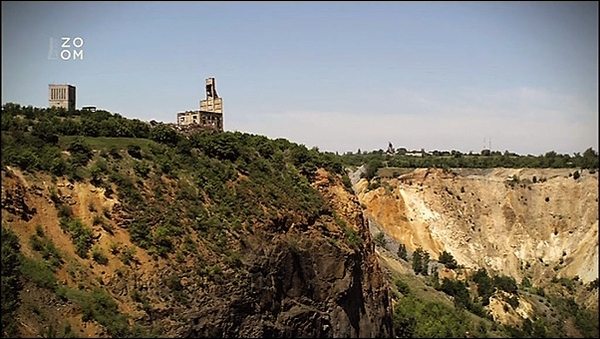 Stiahni si Dokument Radioaktivni mesto / Embittered City (2013)(CZ)[TVRip]