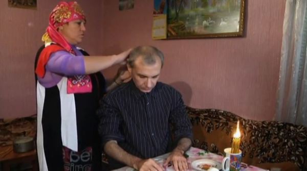 Stiahni si Dokument Největší čarodějové světa / Kolduny mira E03 (CZ)(2013) = CSFD 50%