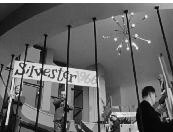 Stiahni si Hudební videa Silvester na Dunaji - Silvester 1966 SK TvRip HEVC 720p = CSFD 68%