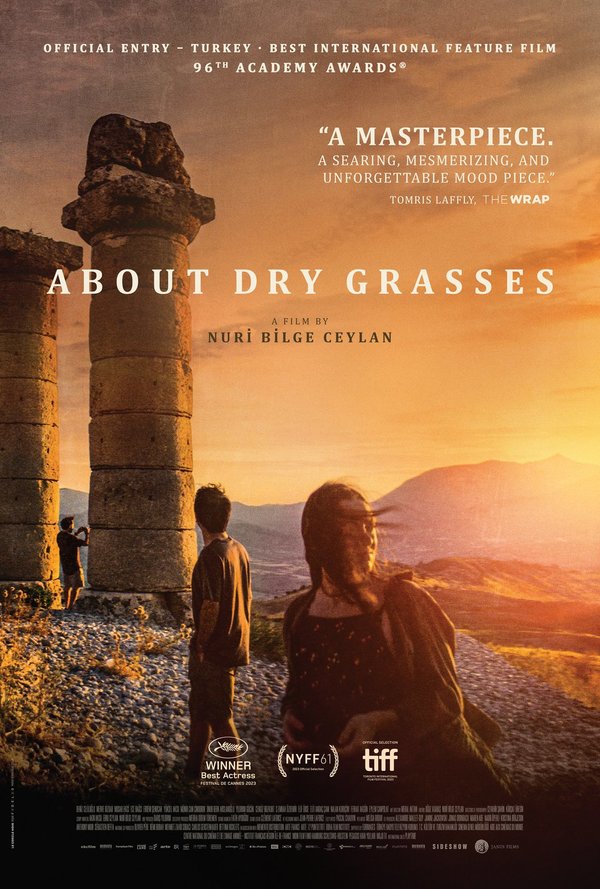 Stiahni si Filmy s titulkama About Dry Grasses (2023)(TUR) [AVC][1080p] = CSFD 80%