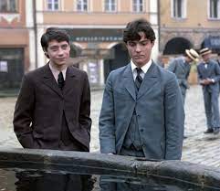 Stiahni si Seriál Studentska balada (6-dielny, 1080p, CZ, r.1986) = CSFD 72%