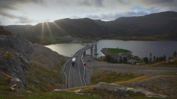 Stiahni si Dokument Češi na Lososí stezce (2022)(CZ)[WEB-DL]  = CSFD 54%