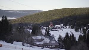 Stiahni si Dokument Malý ostrov (studentský film) (2023) [1080p] [WEB-DL] = CSFD 50%