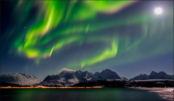 Stiahni si Dokument Norsko, objevování severu / Horizons : Norvège du Nord (2018)(CZ/FR)[1080p][TvRip] = CSFD 77%