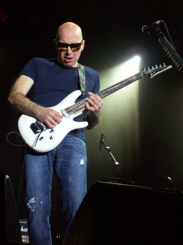 Stiahni si Hudba Joe Satriani (1986 - 2013)[FLAC]