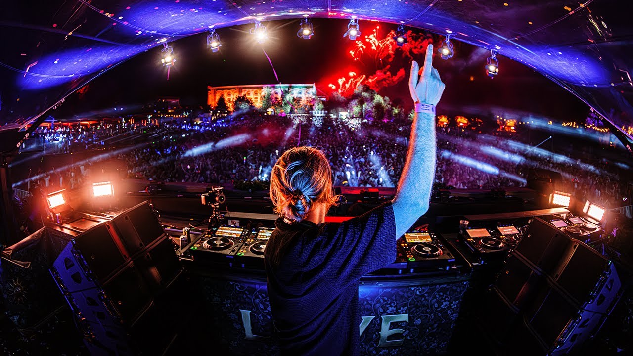 Stiahni si Hudba DJ's Mix Sub Focus - Live at Tomorrowland 2025 (Day 3 - Mainstage) MP3