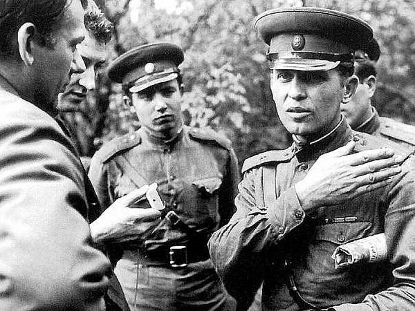 Stiahni si Mluvené slovo Pazderka Josef - Invaze 1968. Rusky pohled CRo (Boris Kapitancik &)2023(4h18m43s)