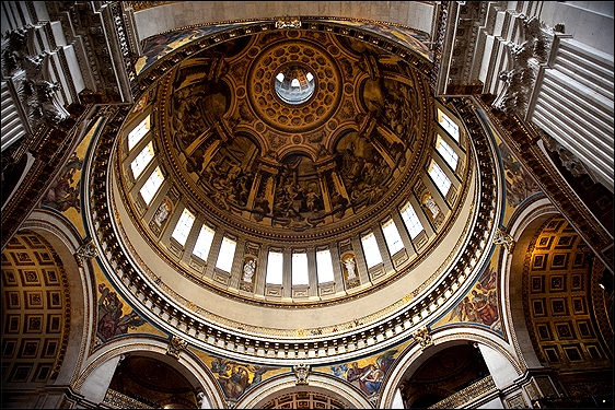 Stiahni si Dokument Baroko! / Baroque! From St Peter's to St Paul's (2009)(CZ)[TvRip] = CSFD 86%