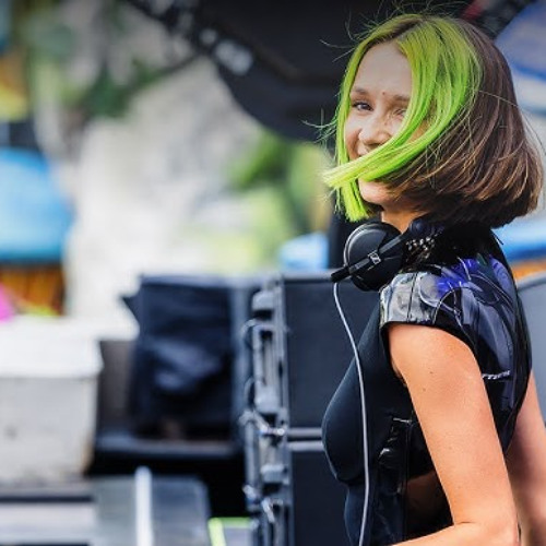 Stiahni si Hudba DJ's Mix Miss Monique - Live at Tomorrowland 2025 (Day 2 - Mainstage) MP3