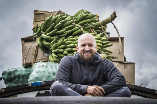 Stiahni si Dokument Na 18 kolech v Jihoafrické republice / Ciężarówką przez RPA E01-E09 (2023)(CZ)[1080p] = CSFD 50%