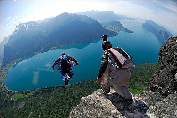 Stiahni si Dokument Skoky do neznama / Sky Jumpers (2014)(CZ)[TvRip] = CSFD 66%