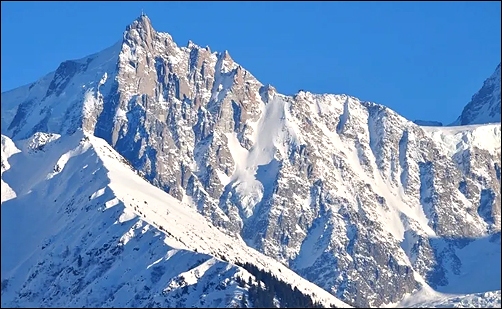 Stiahni si Dokument Krajinou Mont Blancu / Flavors of Mont Blanc (2016)(CZ/FR)[1080p][TvRip] = CSFD 75%