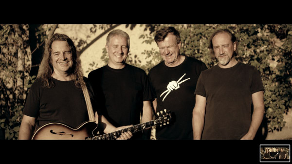 Stiahni si Hudba ČESKÉ SRDCE - Nebe nad Okoří (SINGLE)(2019)