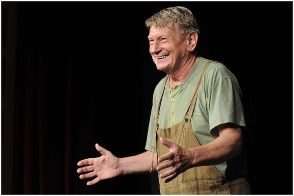 Stiahni si Filmy CZ/SK dabing S Pydlou v zadech (1984)(CZ)[TVRip] = CSFD 87%