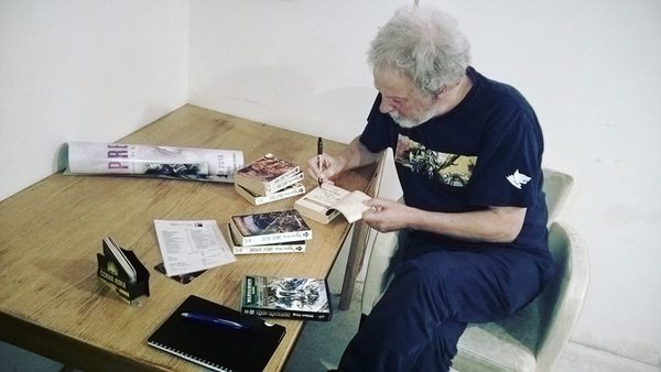 Stiahni si Mluvené slovo King William - Warhammer (Fukung)2010(1d15h36m)