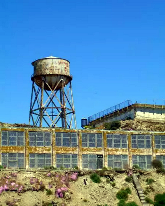 Stiahni si Dokument Peklo zvane Alcatraz / Alcatraz: Living Hell (2007)(CZ)[TvRip] = CSFD 76%