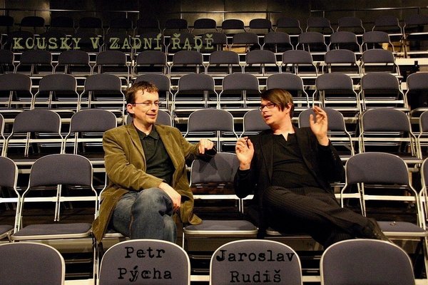 Stiahni si Mluvené slovo Rudiš Jaroslav, Pýcha Petr - Kousky v zadní řadě