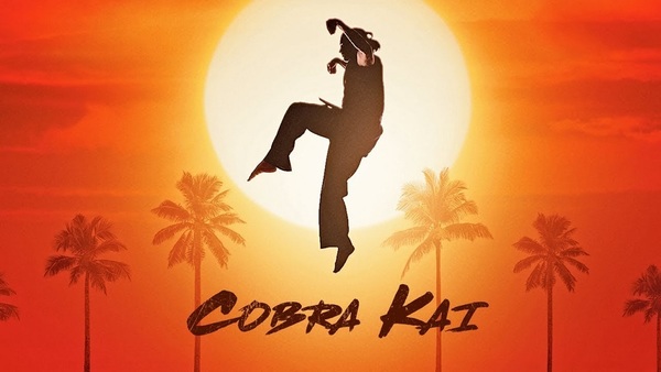 Stiahni si Seriál Cobra Kai - 1.serie [WebRip][720p] = CSFD 86%