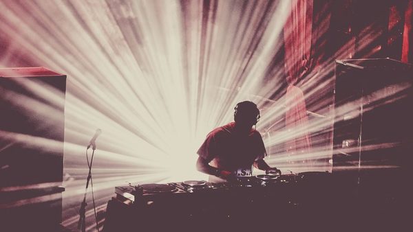 Stiahni si Mluvené slovo Zivot kolem nas a v nas v novem cyklu povidek (3h8m)